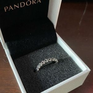 Pandora - Band of Hearts Ring